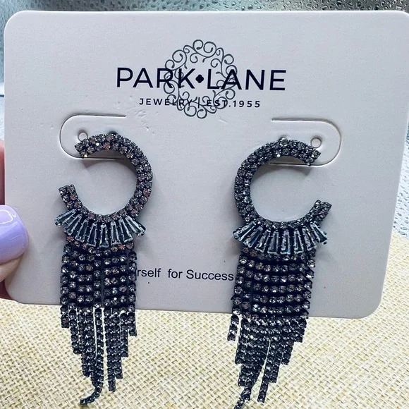 Gorgeous “Interstellar” Hematite  Crystal Earrings by Park Lane - Picture 4 of 5